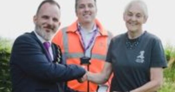 opengraph.jpg Silver Kite Award for litter picking champion